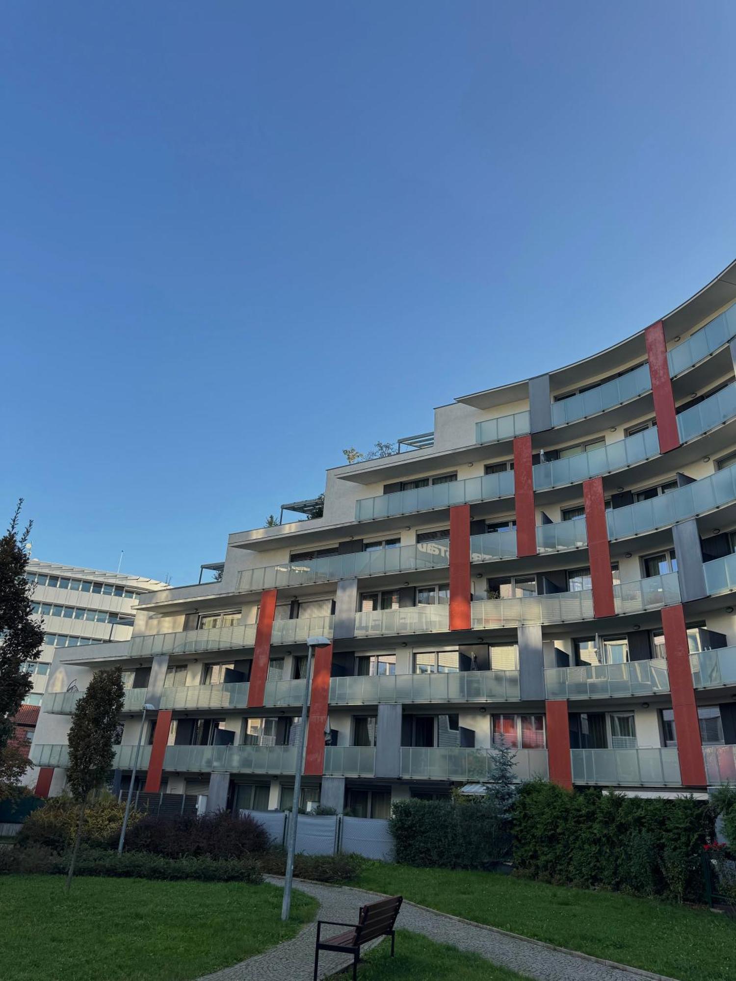 Apartman Palma - 15 Min Od Centra Prahy Prága Kültér fotó